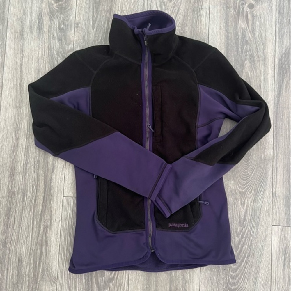 Patagonia Women's Purple and Black Jacket